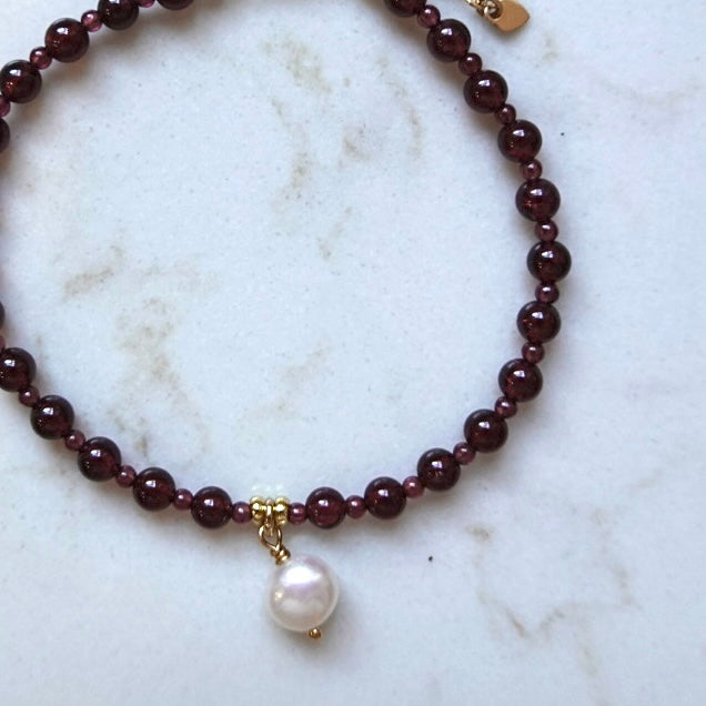 Alice Garnet Bracelet With Pearl Pendent