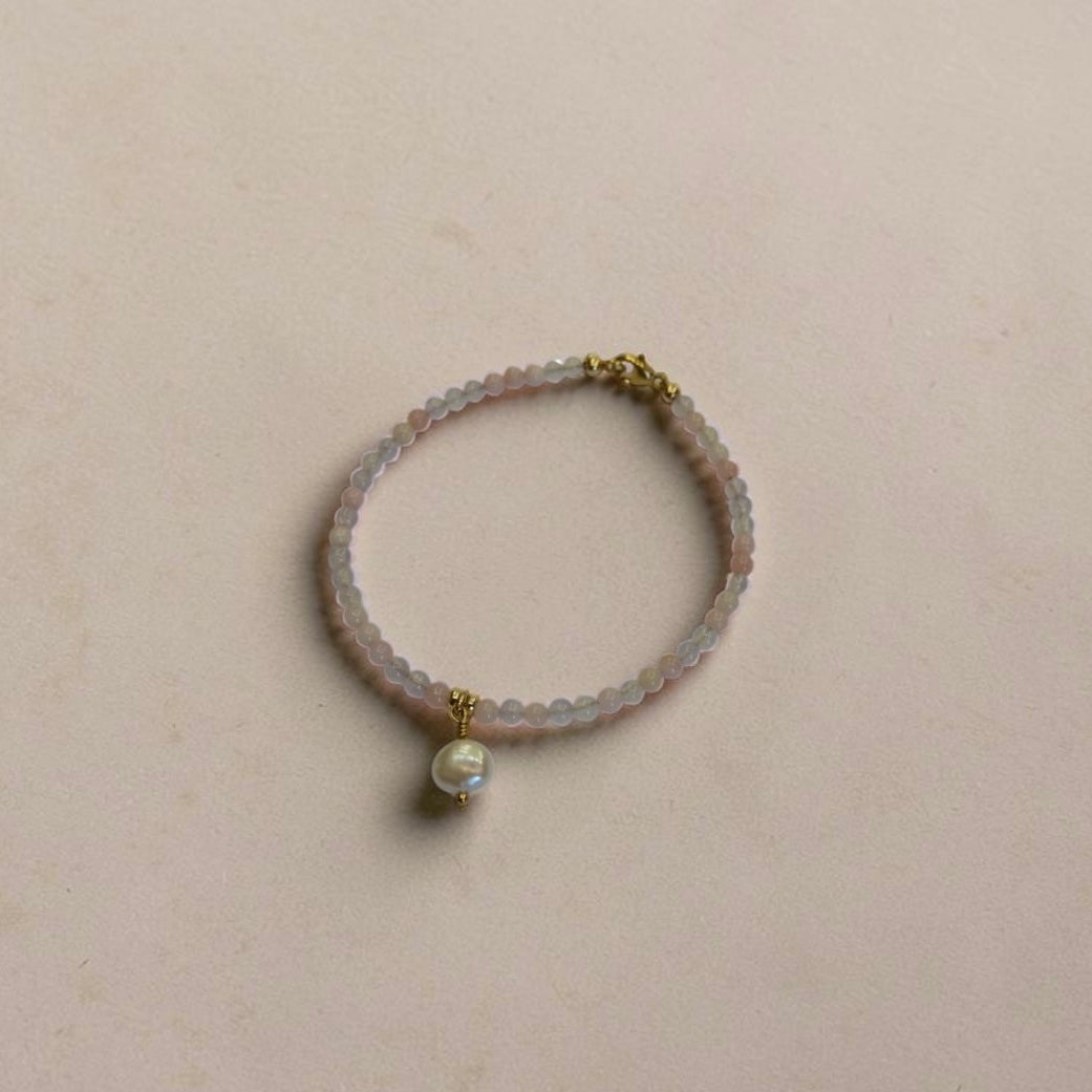 Luna Pink apal pearl bracelet
