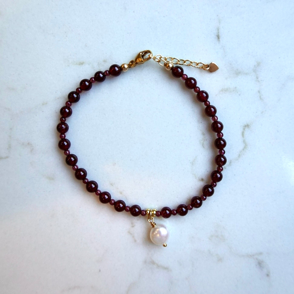 Alice Garnet Bracelet With Pearl Pendent