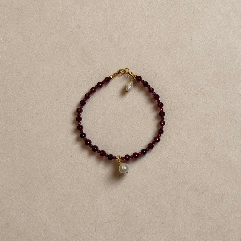 Alice Garnet Bracelet With Pearl Pendent