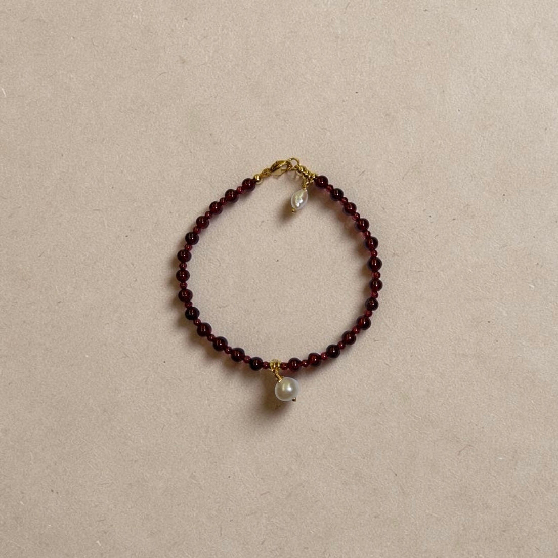 Alice Garnet Bracelet With Pearl Pendent
