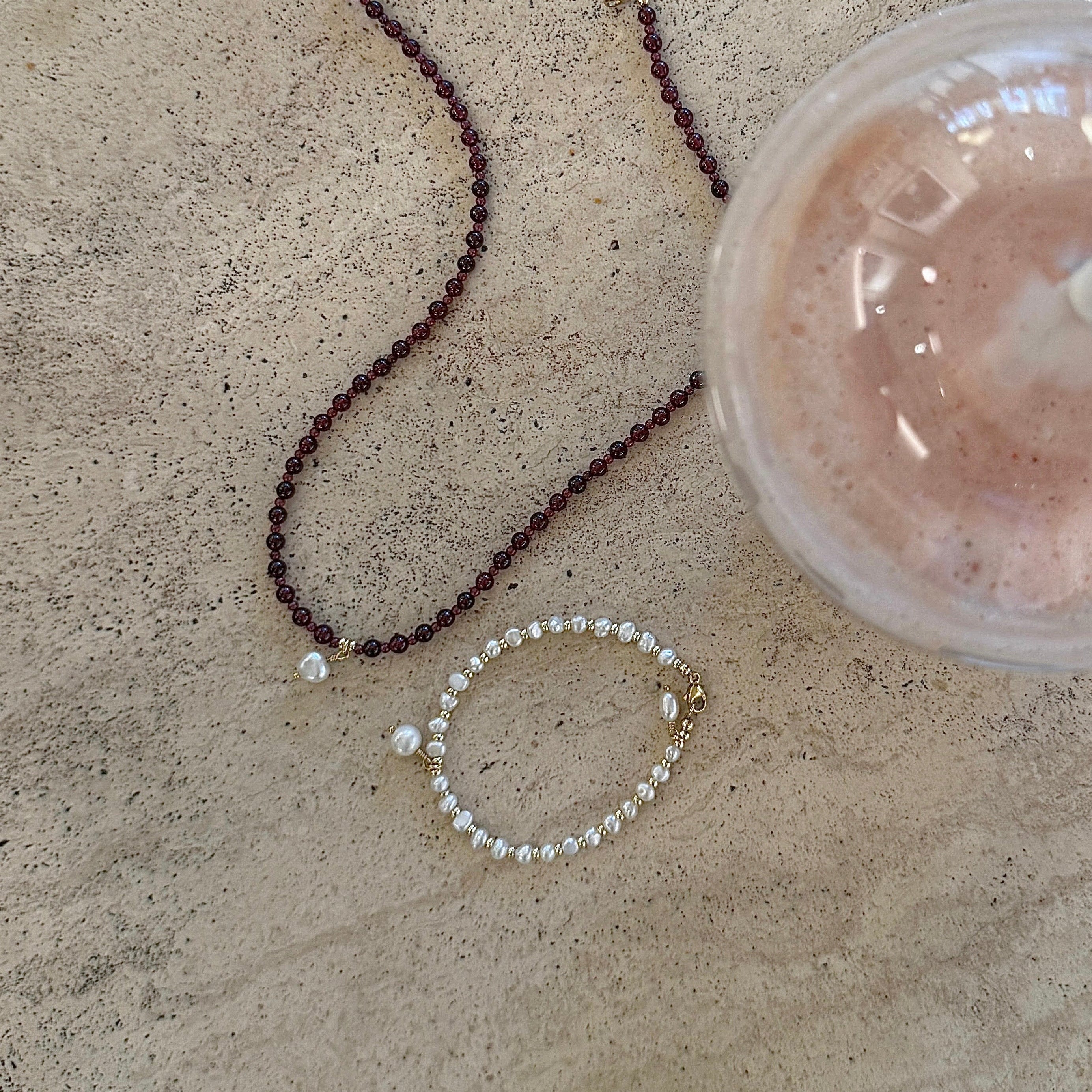 Alice Garnet Necklace With pearl Pendent