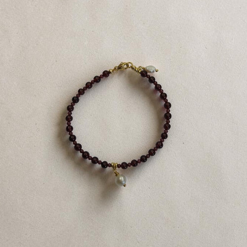 Alice Garnet Bracelet With Pearl Pendent